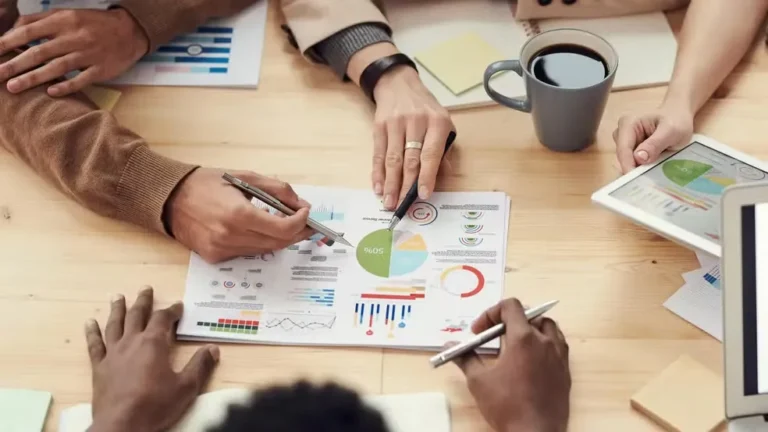 Por que as empresas falham ao implementar planos estratégicos?